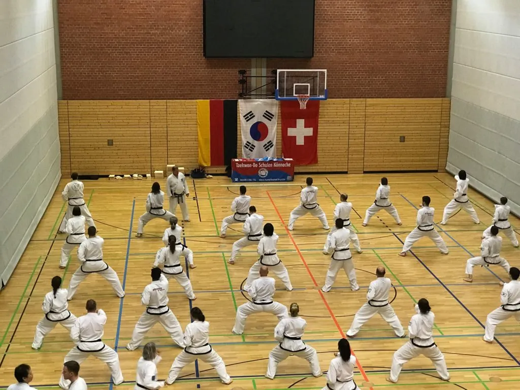 Taekwon-Do Schüler und Trainer bei einem Lehrgang in Bad Reichenhall