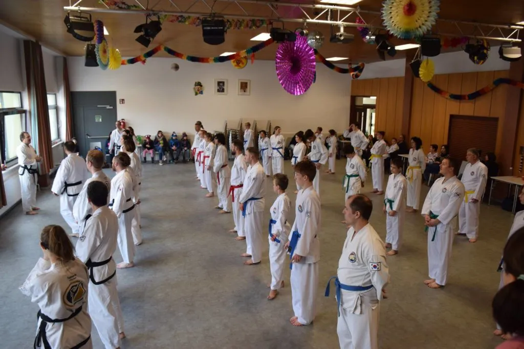 Frühjahrslehrgang in Salzburg-Itzling in der großen Taekwon-Do-Trainingshalle