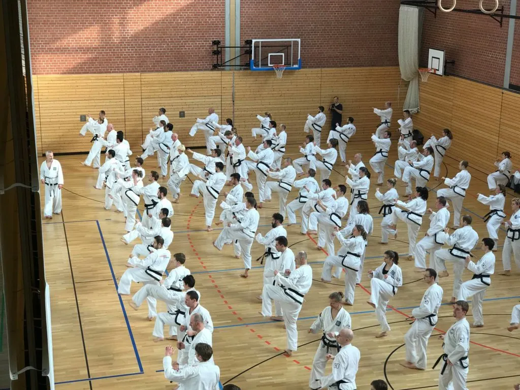 Taekwon-Do Schüler und Trainer bei einem Lehrgang in Bad Reichenhall