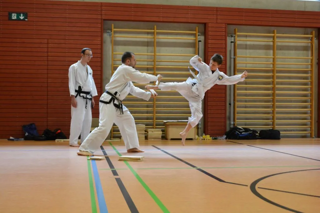 Taekwon-Do Schüler bei der Gürtelprüfung in Bad Reichenhall