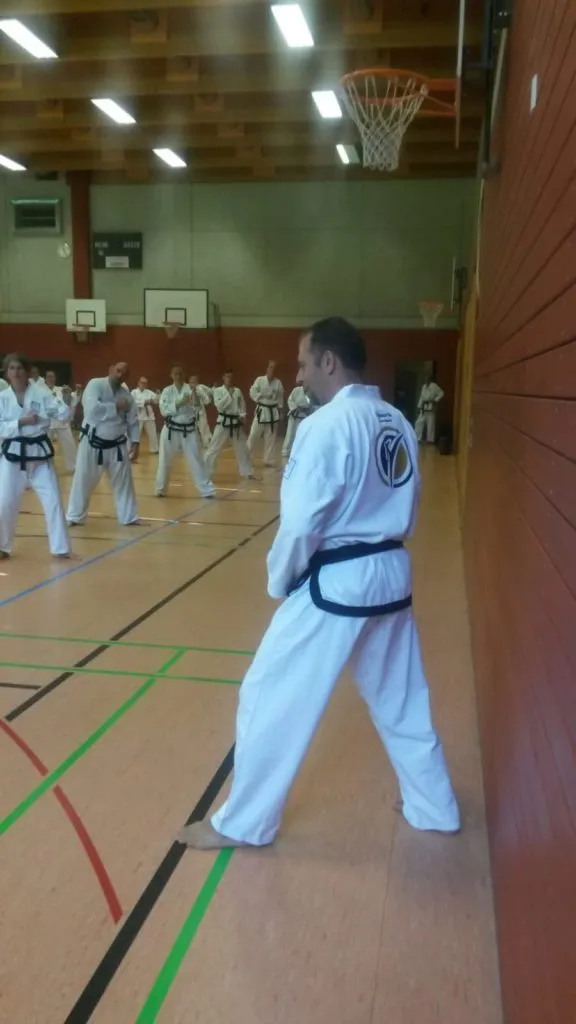Teilnehmer mehrerer Taekwon-Do Schulen beim gemeinsamen Lehrgang in Bad Reichenhall