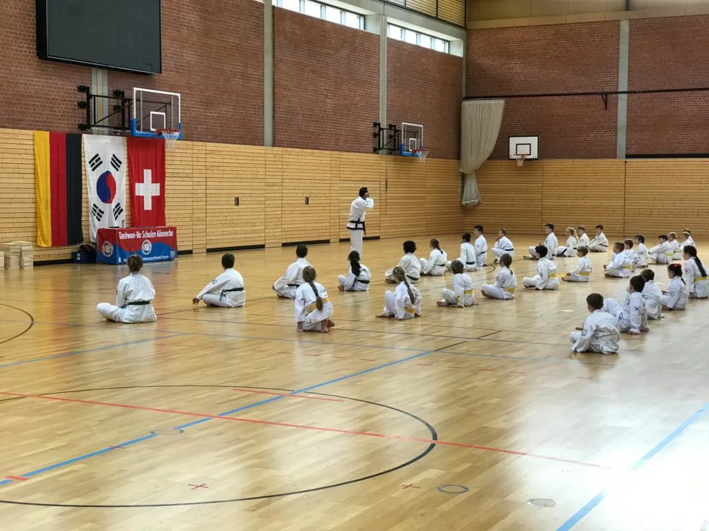Taekwon-Do Schüler und Trainer bei einem Lehrgang in Bad Reichenhall
