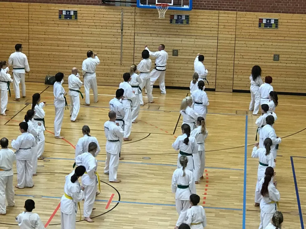 Taekwon-Do Schüler und Trainer bei einem Lehrgang in Bad Reichenhall