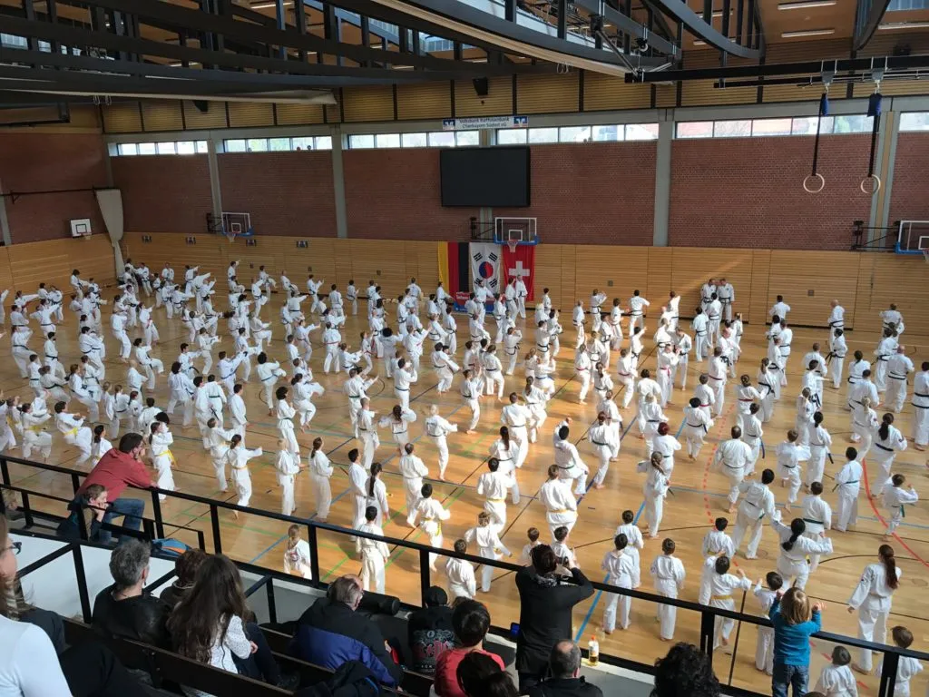 Taekwon-Do Schüler und Trainer bei einem Lehrgang in Bad Reichenhall