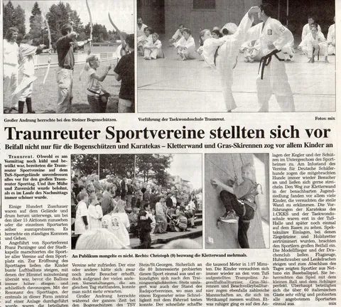Zeitungsseite Traunreuter Anzeiger vom 23. Juli 2001 über den Traunreuter Sporttag mit Foto der Taekwon-Do-Vorführung der Taekwondoschule Traunreut