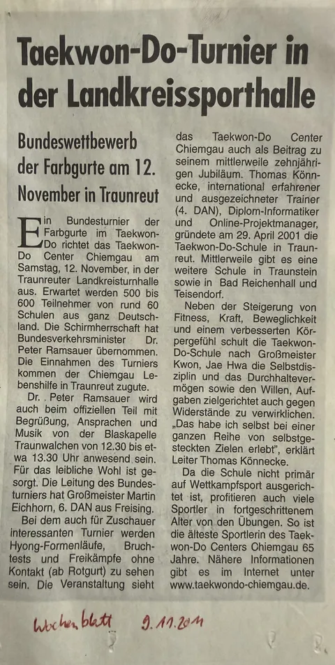 Zeitungsartikel „Taekwon-Do-Turnier in der Landkreissporthalle", Wochenblatt vom 09.11.2011