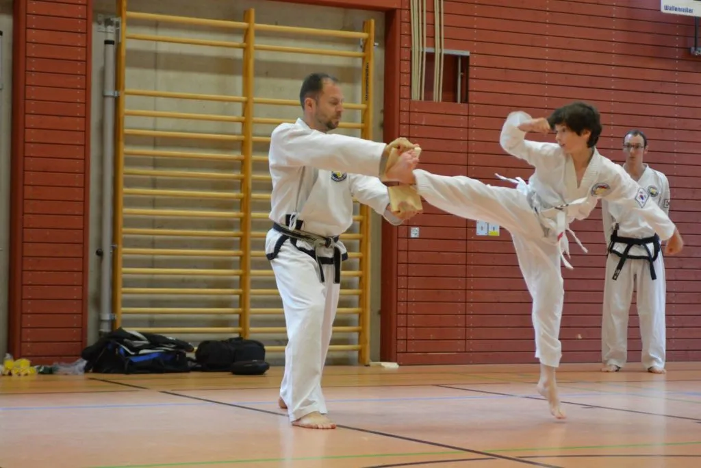 Taekwon-Do Schüler bei der Gürtelprüfung in Bad Reichenhall