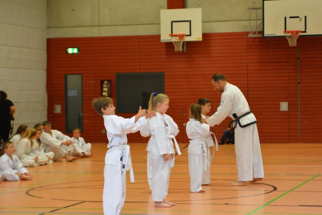 Taekwon-Do Schüler bei der Gürtelprüfung in Bad Reichenhall