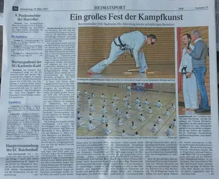Zeitungsausschnitt "Ein großes Fest der Kampfkunst" mit Fotos vom Bruchtest bei der Dan-Prüfung von Josef Pötzl und der Kindergruppe des TSV Bad Reichenhall auf der Matte