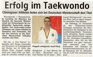 Zeitungsausschnitt "Erfolg im Taekwondo" mit Foto von Josef Pötzl mit zwei Medaillen um den Hals