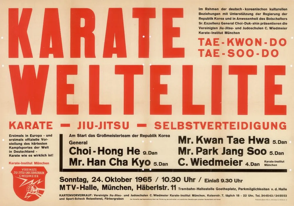 Rot-weißes Plakat „Karate Weltelite – Tae-Kwon-Do, Tae-Soo-Do“ für Sonntag, 24. Oktober 1965, MTV-Halle München