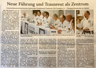 Zeitungsausschnitt "Neue Führung und Traunreut als Zentrum" mit Fotos vom Großmeisterrat des Traditional Taekwon-Do Centers in Bad Tölz und von Thomas Könnecke bei seiner Antrittsrede